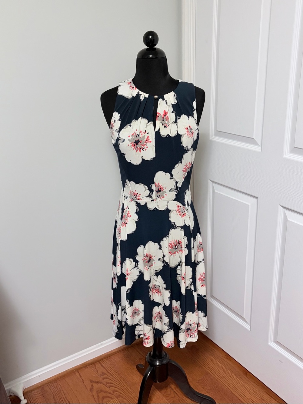 Ivanka Trump, Sleeveless Dress, Navy Blue with Flowers, Zipper, Keyhole, Size S